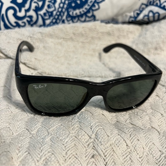 RAY-BAN Unisex Polarized Lightweight Sunglasses RB4194 Square Frame - Picture 6 of 12